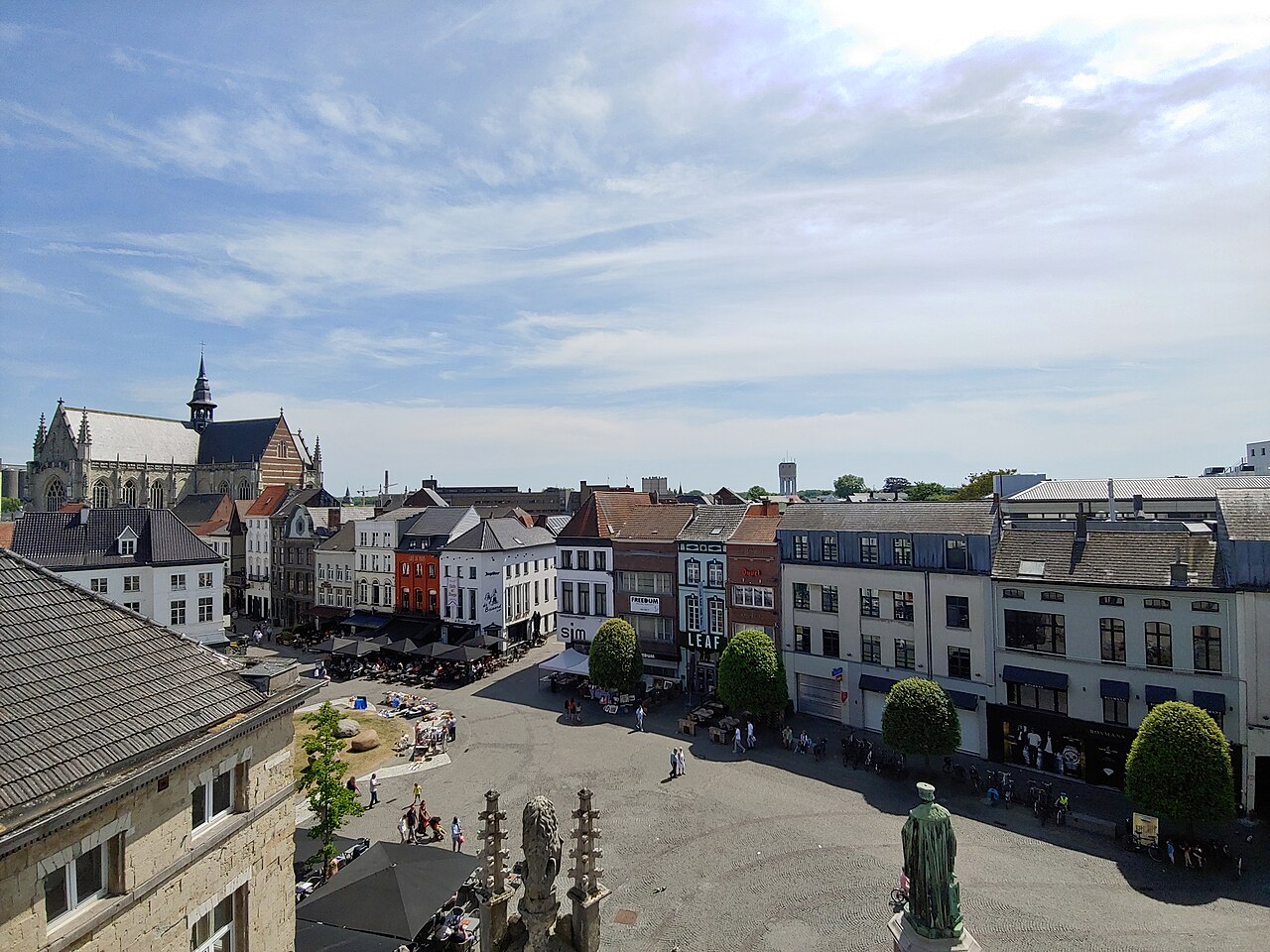 Aalst vanuit het Belfort gefotografeerd.
