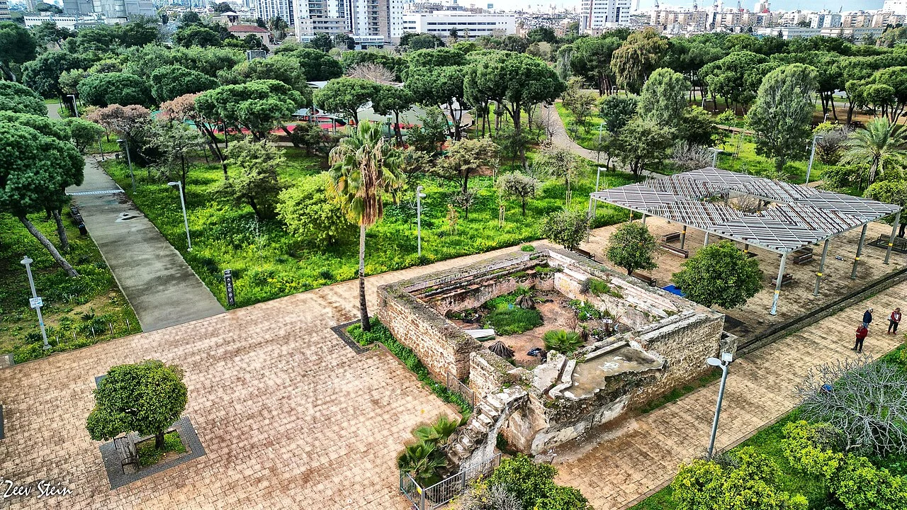 Photo of Abū Kabīr