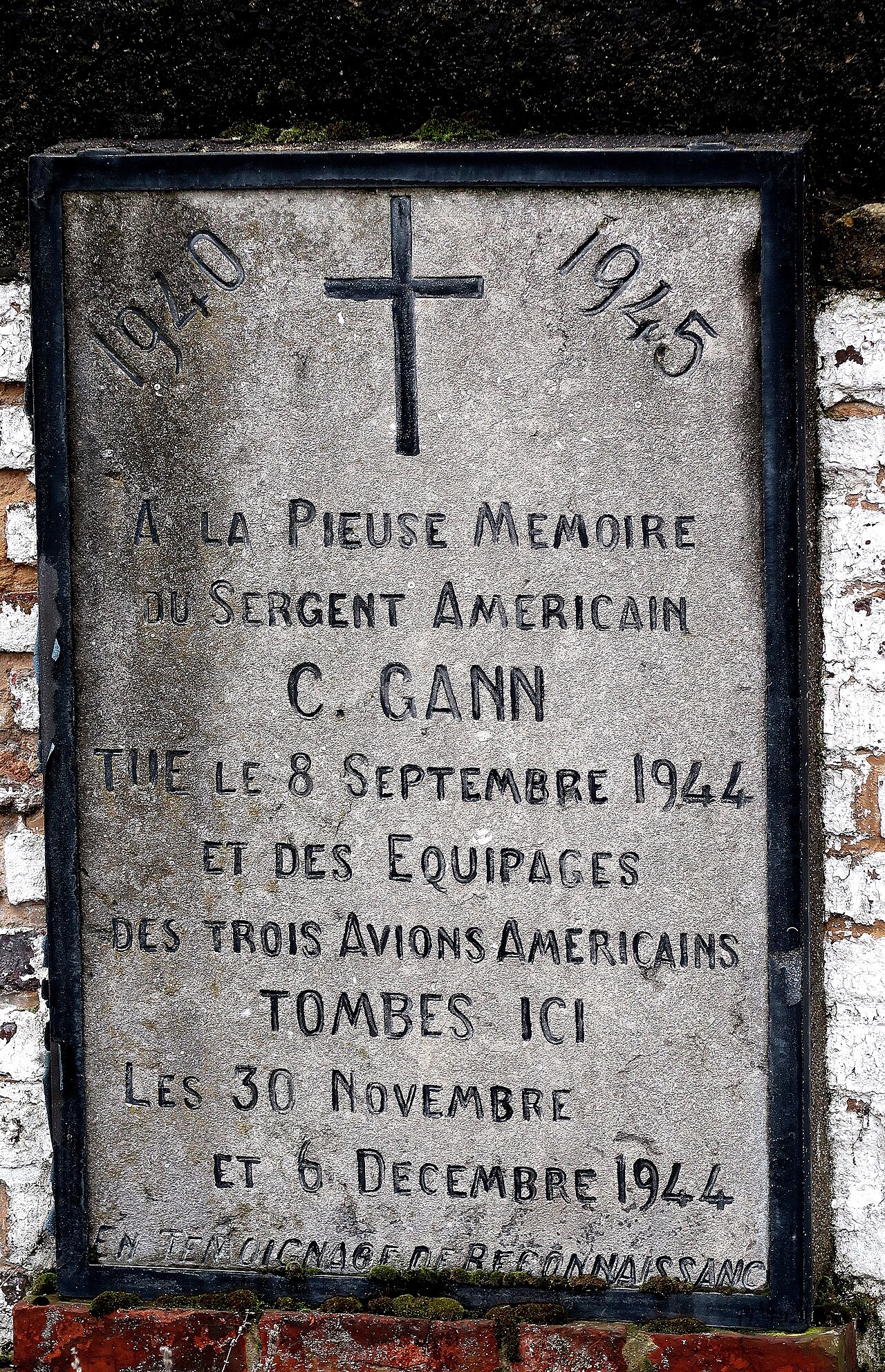 Memorial stone in Ans for the crew members of 3 American aircrafts C-47s which crashed or collided against the slag heap on approach to Bierset aerodrome in poor visibility conditions  and for the C. Gann who was shot down, all near the Bonne Fortune coal mine in 1944