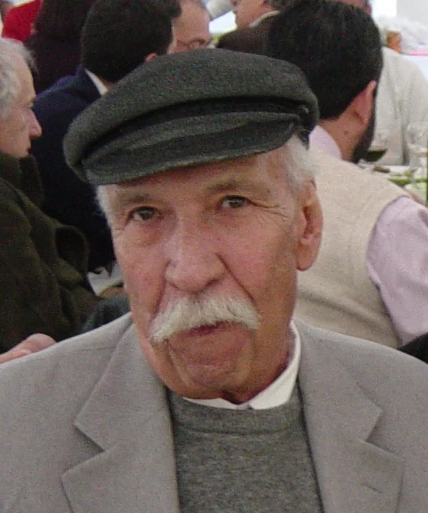 Photo of Ario de Rosales