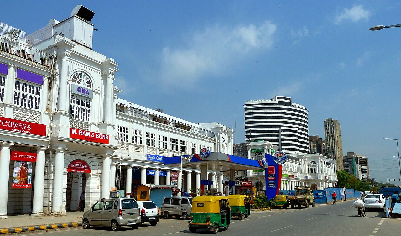 en:Connaught Place, New Delhi, an upscale shopping area in en:India's capital.