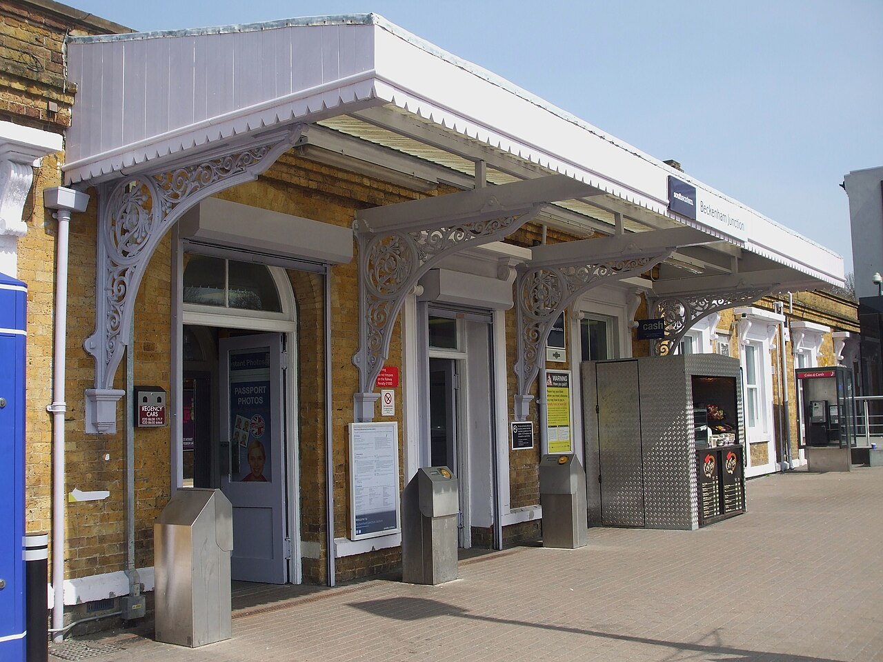 Beckenham Junction mainline station main entrance on the London-bound side.