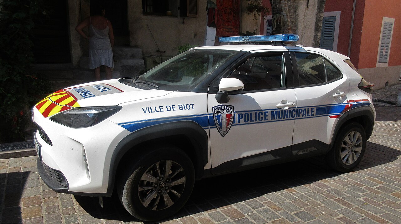 Toyota Yaris Cross, Police municipale, Biot