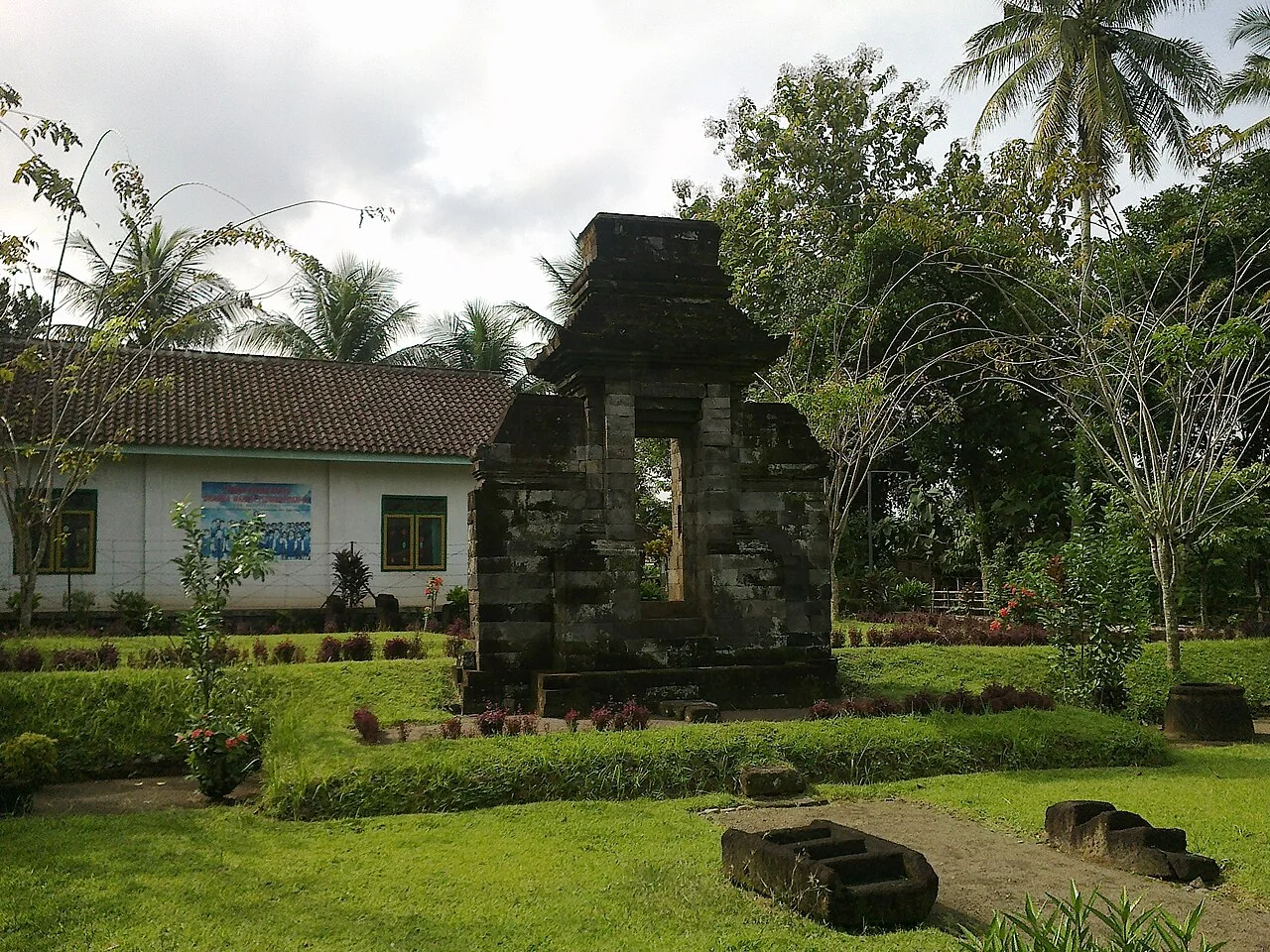 Photo of Blitar