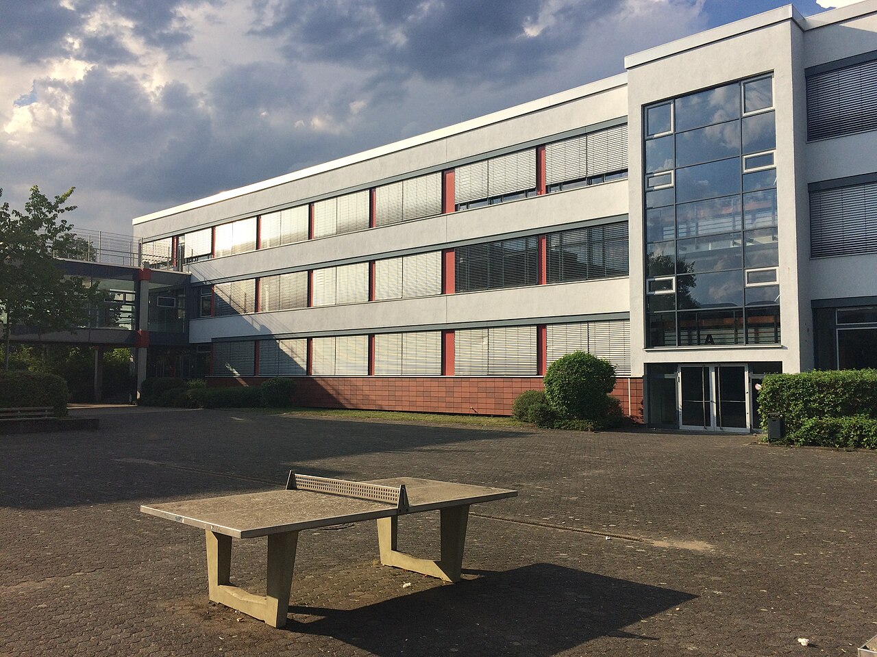 Der A-Trakt des Hardtberg-Gymnasiums