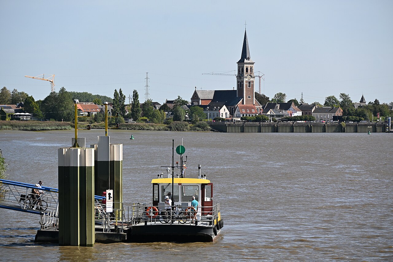 View of Sint-Amands from the Scheldt, with the Mariekerke ferry in the foreground, Bornem, 2025