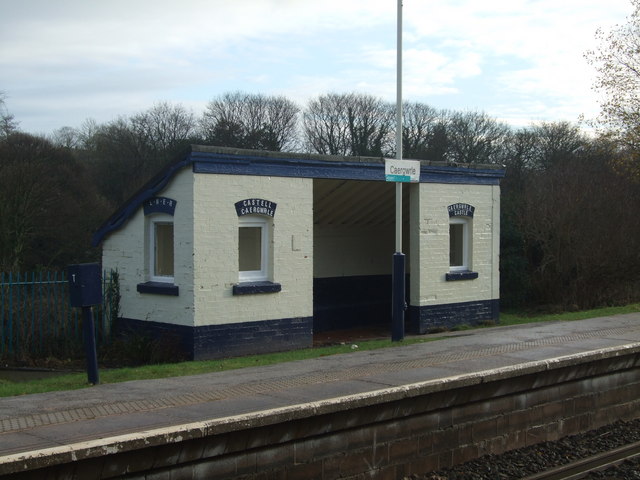 Caergwrle Station Note the Welsh and English names (Castell Caergwrle and Caergwrle Castle) given to the original station. The shelter also bears the LNER signage.
The few ruins of what was the final castle to be built by Welsh rulers before the loss of Welsh independence in 1283 can be found across the road.