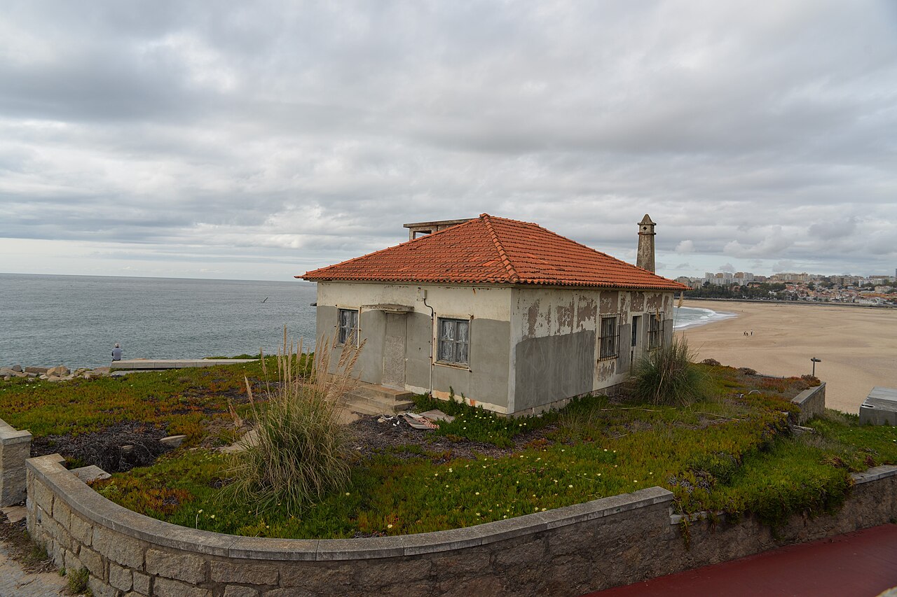 Antigo Posto Fiscal de Lavadores - Vila Nova de Gaia - Portugal - -