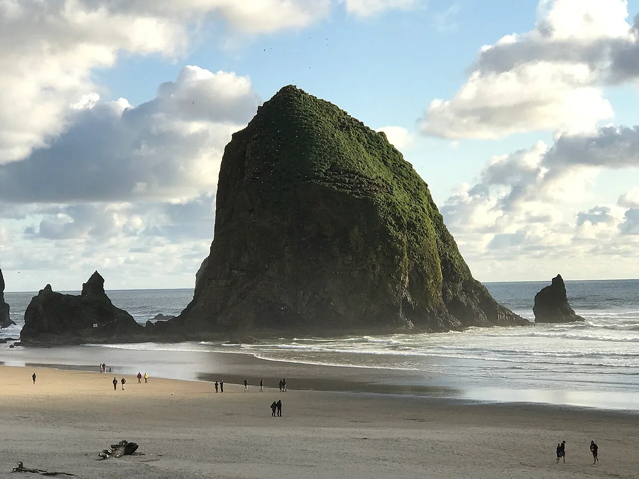 Photo of Cannon Beach