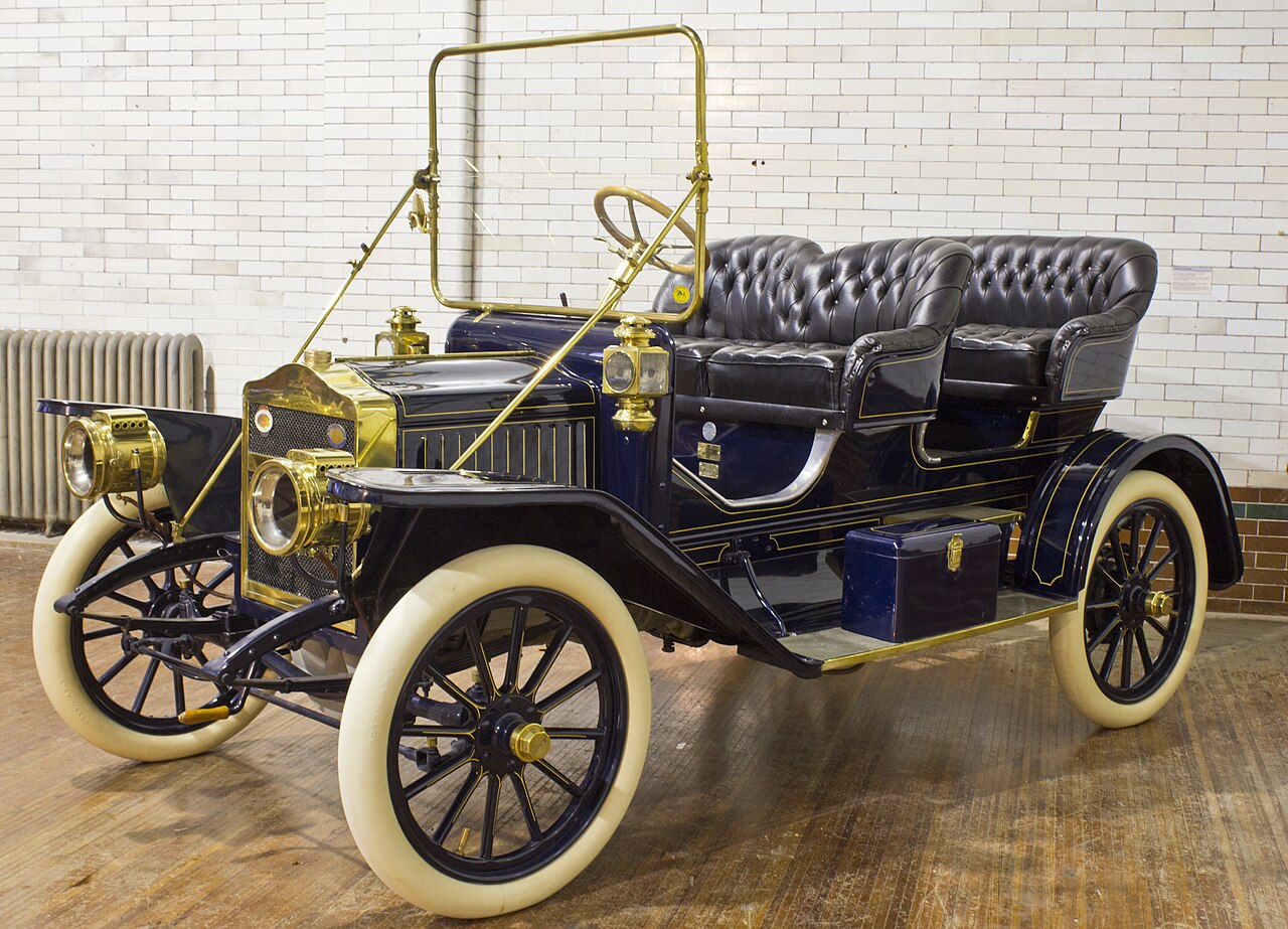 1910 Maxwell Model Q2
Four Cylinder, Twenty-Two Horsepower