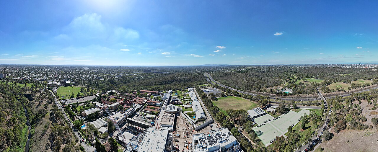 Clifton HIll, facing the Dandenong Ranges