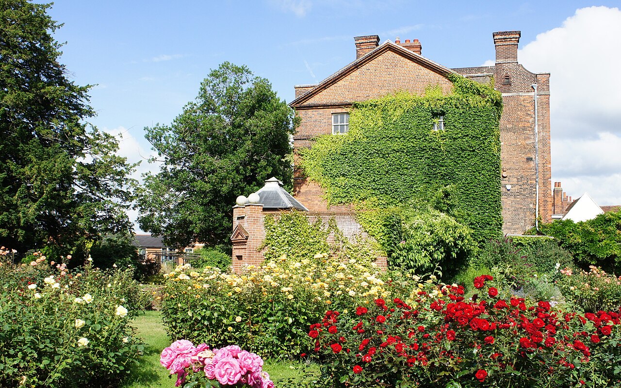 Colchester Castle Park Summer with Hollytrees Museum