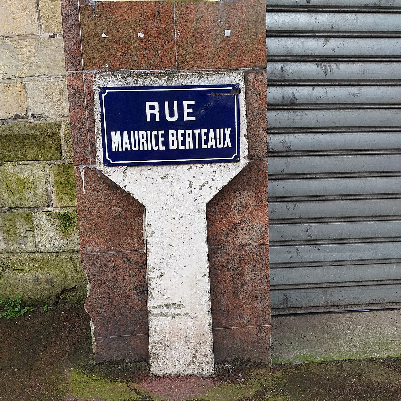 Plaque rue Maurice Berteaux à Conflans Sainte Honorine.