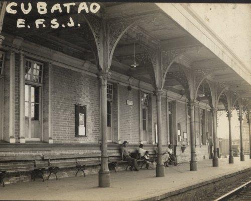 A photo of the old Cubatão Station, located in Cubatão, Brazil.
