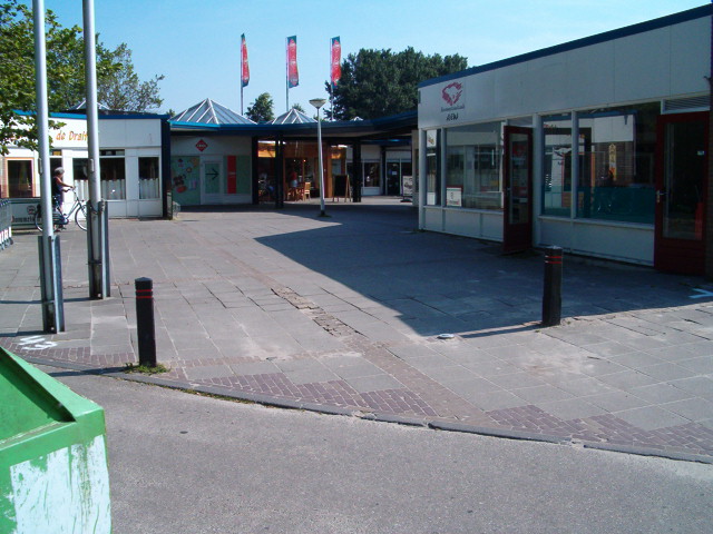 Voormalige winkelcentrum de drait