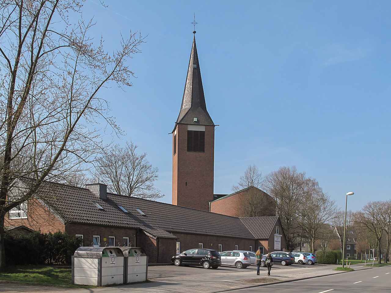 Dorsten, church in the street