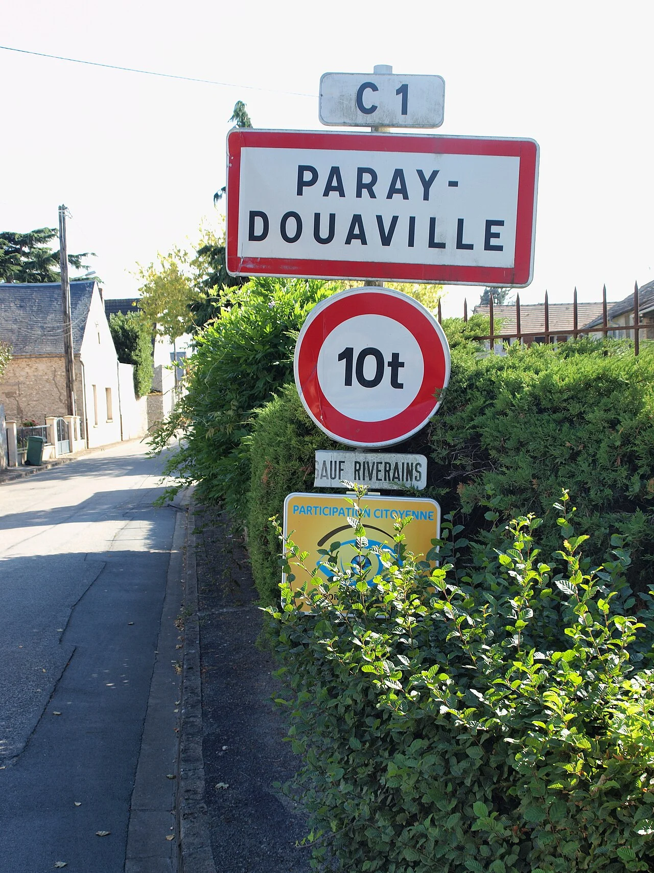 Photo of Douaville