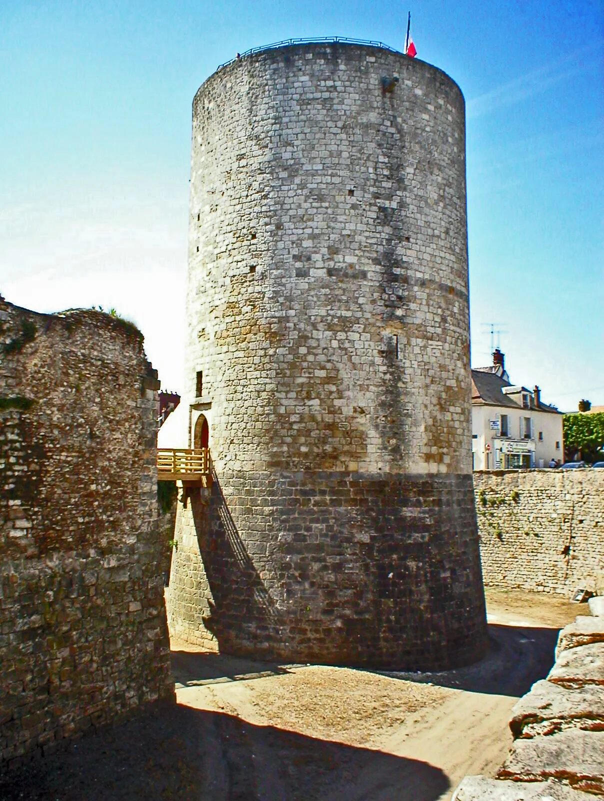 Photo of Dourdan