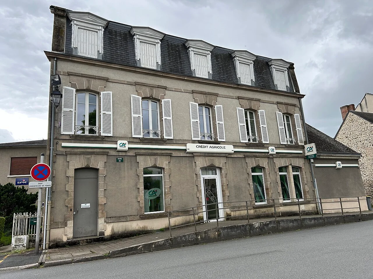 Photo of Dun-le-Palestel