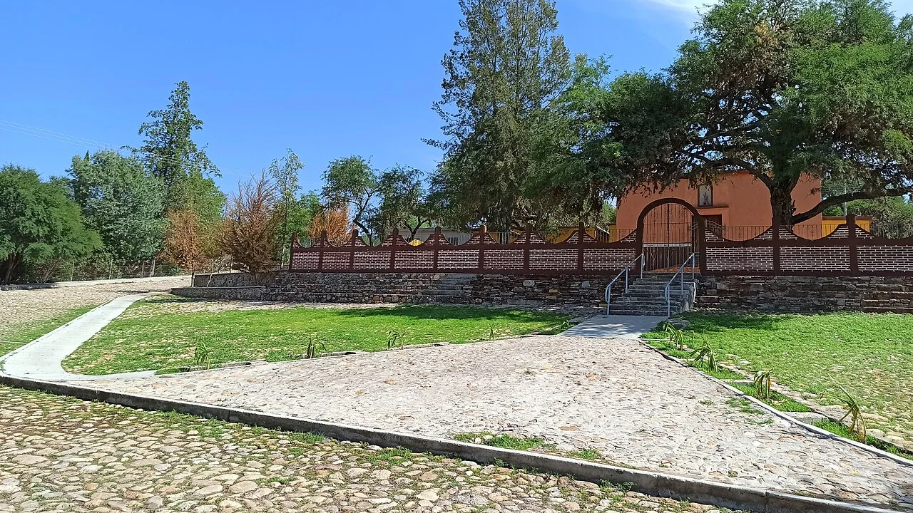 Photo of El Tecolote