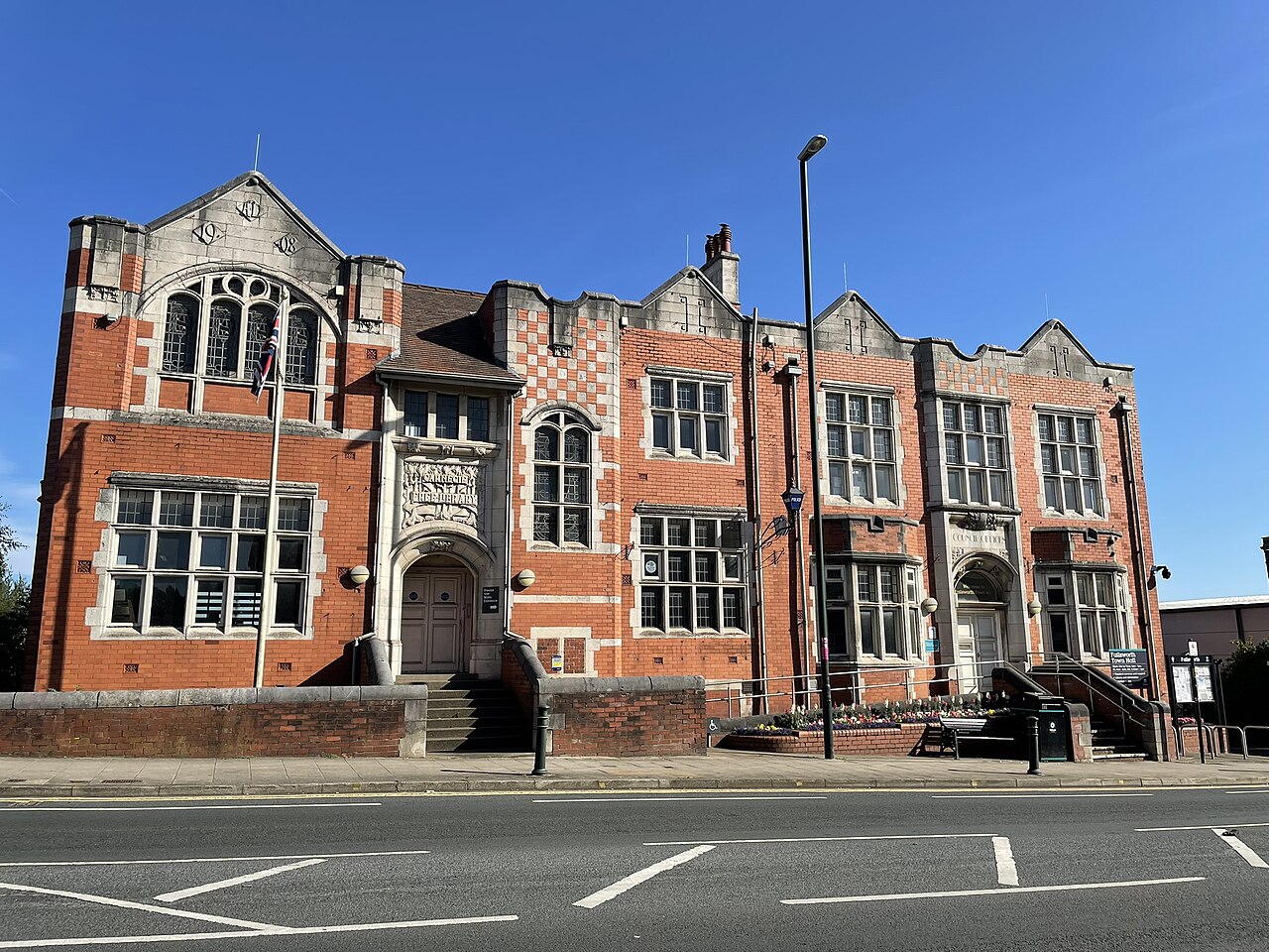 Failsworth Town Hall
.mw-parser-output .messagebox{margin:4px 0;width:auto;border-collapse:collapse;border:2px solid var(--border-color-progressive,#6485d1);background-color:var(--background-color-neutral-subtle,#fbfcff);color:var(--color-base,#202122);box-sizing:border-box;border-inline-start-width:8px}.mw-parser-output .messagebox.mbox-small{font-size:88%;line-height:1.25em}.mw-parser-output .mbox-warning,.mw-parser-output .mbox-speedy{border:2px solid var(--border-color-error,#b22222);background:var(--background-color-error-subtle,#ffdbdb);border-inline-start-width:8px}.mw-parser-output .mbox-serious,.mw-parser-output .mbox-delete,.mw-parser-output .mbox-stop{border:2px solid var(--border-color-error,#b22222);border-inline-start-width:8px}.mw-parser-output .mbox-issue,.mw-parser-output .mbox-content{border:2px solid #f28500;background:var(--background-color-warning-subtle,#ffe);border-inline-start-width:8px}.mw-parser-output .mbox-query,.mw-parser-output .mbox-style{border:2px solid #f4c430;background:var(--background-color-warning-subtle,#ffe);border-inline-start-width:8px}.mw-parser-output .mbox-shit{border:2px solid #960;border-inline-start-width:8px}.mw-parser-output .mbox-license{border:2px solid #88a;border-inline-start-width:initial}.mw-parser-output .mbox-legal{border:2px solid var(--border-color-notice,#666);background:var(--background-color-base,#fff);border-inline-start-width:8px}.mw-parser-output .mbox-honor{border:2px solid #ca3;background:var(--background-color-warning-subtle,#fcf4db);border-inline-start-width:8px}.mw-parser-output .mbox-growth{border:2px solid #8d4;background:var(--background-color-success-subtle,#d5fdf4);border-inline-start-width:8px}.mw-parser-output .mbox-move{border:2px solid #93c;border-inline-start-width:8px}.mw-parser-output .mbox-protection,.mw-parser-output .mbox-message{border:2px solid var(--border-color-base,#aaa);border-inline-start-width:8px}.mw-parser-output .messagebox .mbox-text{border:none;padding:0.25em 0.9em;width:100%}.mw-parser-output .messagebox .mbox-image{border:none;padding-top:2px;padding-bottom:2px;padding-inline-start:0.9em;padding-inline-end:0;text-align:center}.mw-parser-output .messagebox .mbox-imageright{border:none;padding-top:2px;padding-bottom:2px;padding-inline-start:0;padding-inline-end:0.9em;text-align:center}.mw-parser-output .messagebox .mbox-empty-cell{border:none;padding:0;width:1px}.mw-parser-output .messagebox .mbox-invalid-type{text-align:center}@media(min-width:720px){.mw-parser-output .messagebox{margin:4px 10%}.mw-parser-output .messagebox.mbox-small{clear:right;float:right;margin:4px 0 4px 1em;width:238px}}body.skin--responsive .mw-parser-output table.messagebox img{max-width:none!important}Wikidata has entry Failsworth Town Hall (Q125004338) with data related to this item.