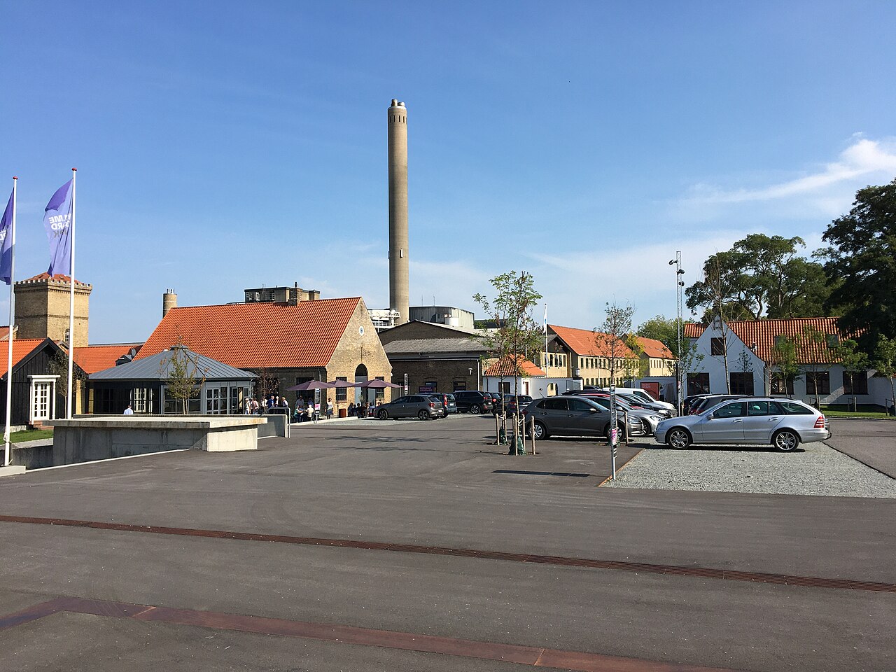 Parkeringsplads ved Holmegaard Glasværk