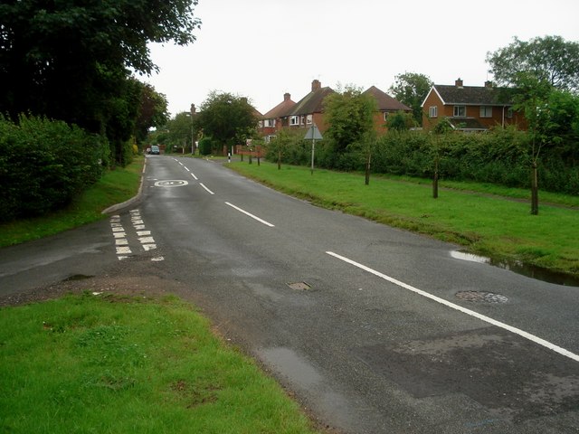 Fernhill Heath From the junction with Jacob's Ladder Lane.