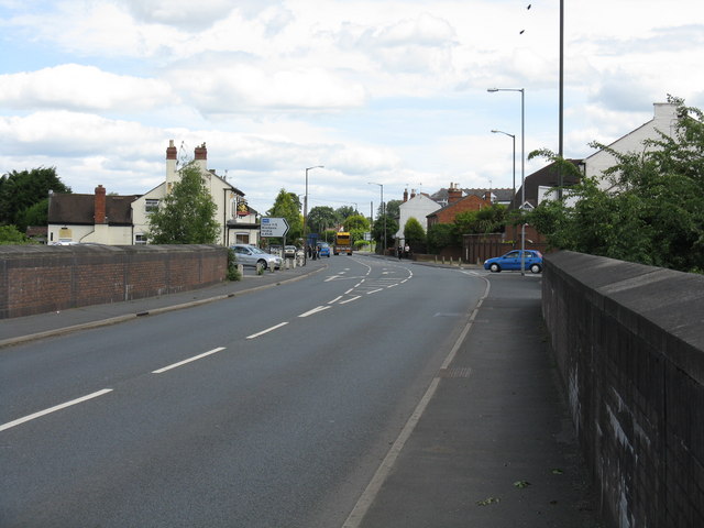 Fernhill Heath junction The Bull Inn is on the left, opposite the junction.
