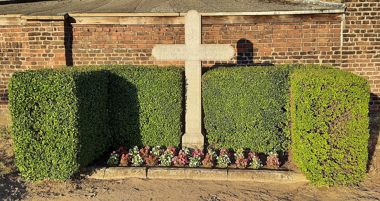 Wayside cross in Germany, Krefeld-Fischeln at street Steinrath