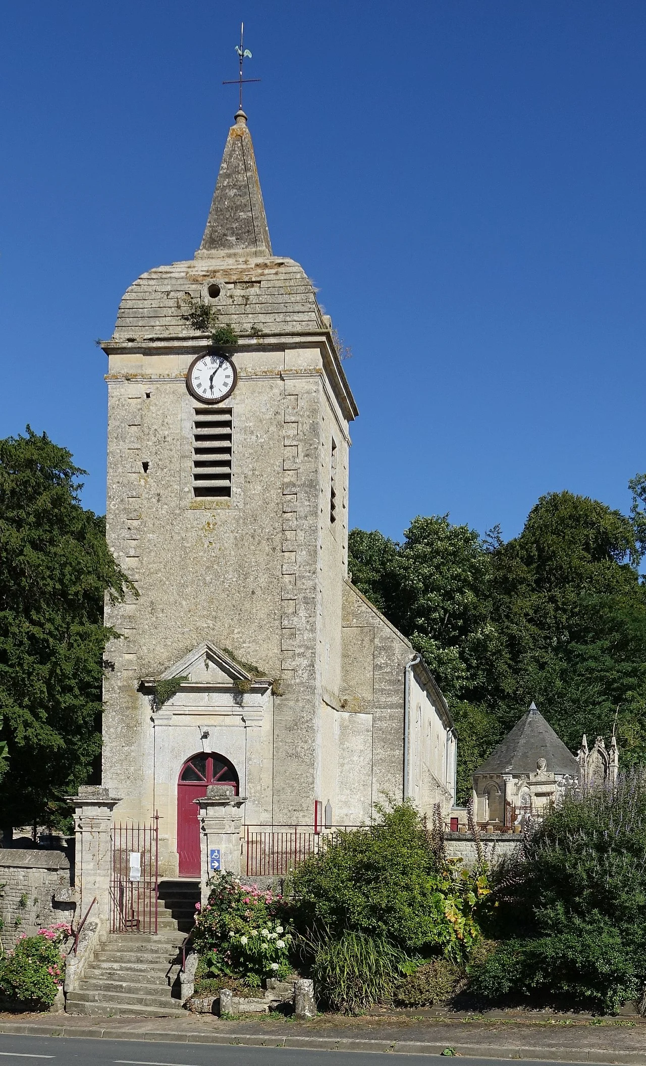 Photo of Fontaine-Notre-Dame