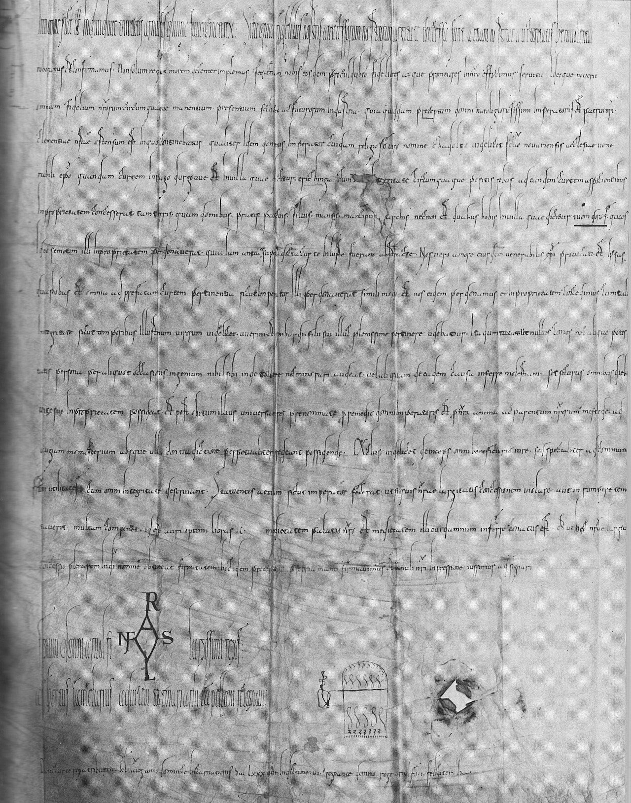 Beſtätigungsurkund König Arnulfs für die Schenkung des Hofs Erchingen ſammt Zůbehör ans Kloſter Reichenau, datirt auf den 1. August 888; angefertigt wohl im 11./12. Jahrhundert. Das zweitletzte Wort der ſechſten Zeile (tuomdorof, in der Copie unterſtrichen) stellet die erſte Erwähnung Thůndorffs im Thurgau dar.
Deutſche Überſetzung der erſten Zeilen nach einem überarbeiteten Tranſcript auf der Grundlag von: Friedrich Schaltegger, Thurgauiſches Urkundenbuch I, hrsg. vom Thurgauiſchen Hiſtoriſchen Verein, Frauenfeld, Huber &amp; Co., 1924, no. 134B, p. 156ſqq.:

Im Namen der heiligen und unteilbaren Dreifaltigkeit, Arnulf, König von göttlich gewährter Gnade: Das, was Unſern Treuen aus Freygebigkeit Unsrer Vorfahren zůgestanden worden, bekräftigen und beſtätigen Wir so auch jetz aus Güte Unsrer Willkür. Nicht allein erfüllen Wir geziemend den Brauch der Könige, ſondern ...