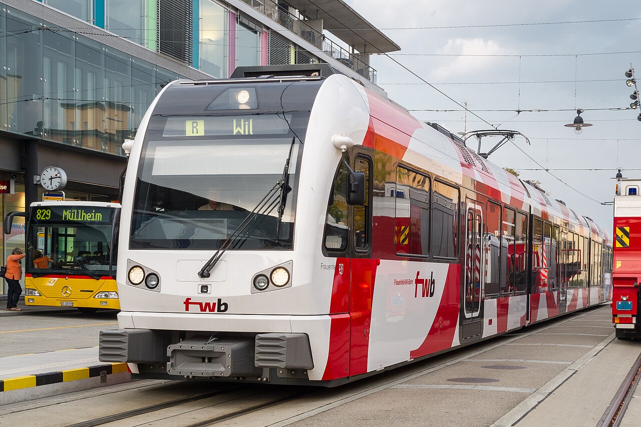 ABe 4/8 ‘Frauenfeld’ of the Frauenfeld-Wil Railway (fwb) at Frauenfeld station, where fwb, SBB, PostBus and city buses are well connected.