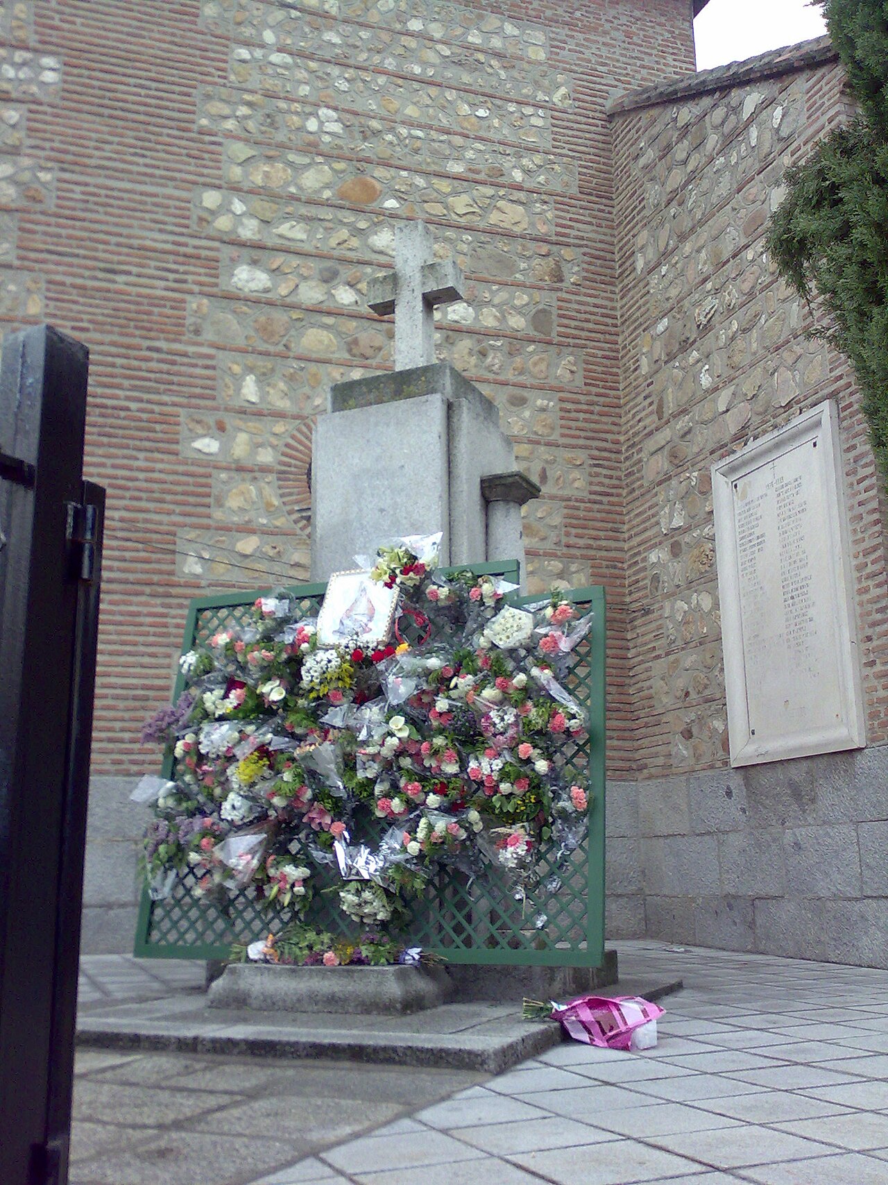 Cruz de la Iglesia de San Miguel, Fuencarral, Madrid
