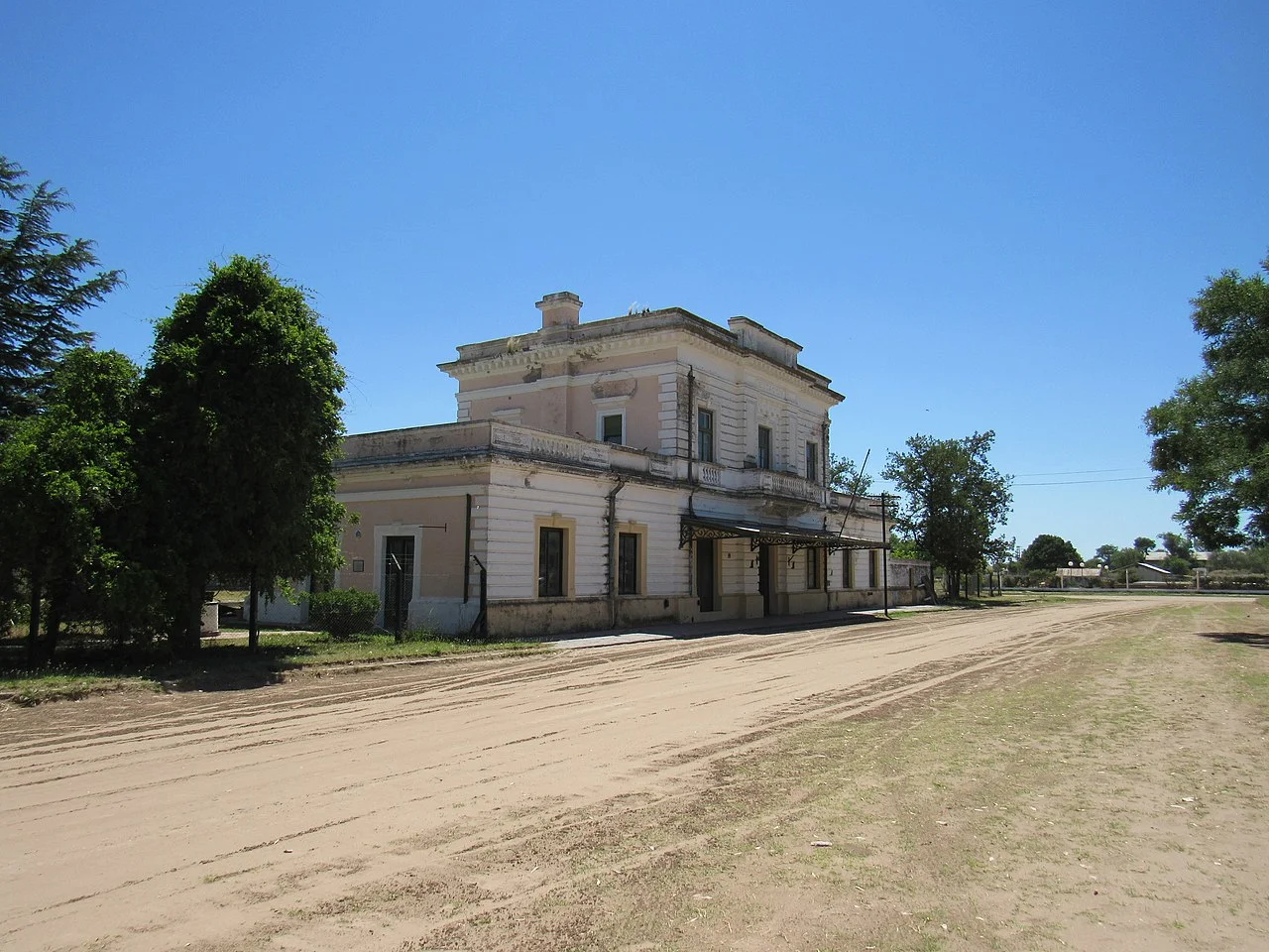 Photo of General Acha