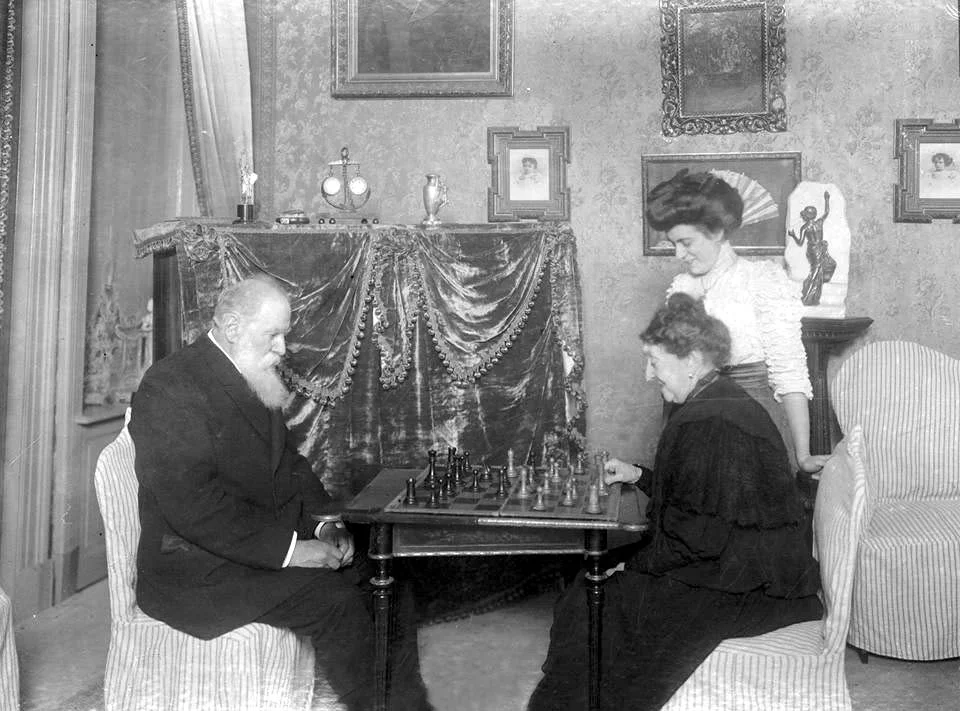 Photo of General Vedia