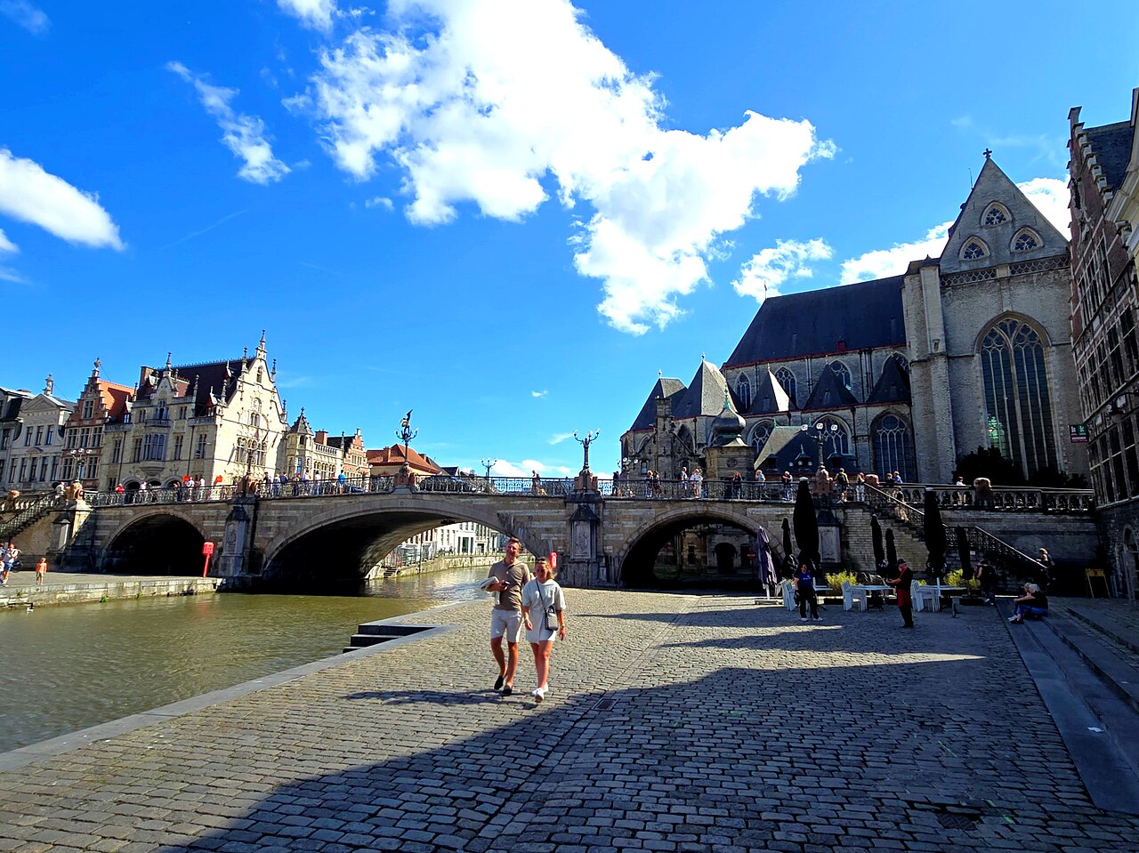 St. Michael's Bridge crosses the river Lys (Leie), on the southern side of Graslei and Korenlei; it is the only place from which it's possible to  admire the three towers of Ghent (St. Nicholas' Church, St. Bavo's Cathedral, and the Belfry).
St. Michael's Church is a large late-Gothic church; it's contain notable works of art.