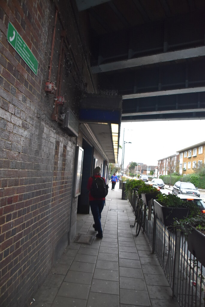 Hainault Station