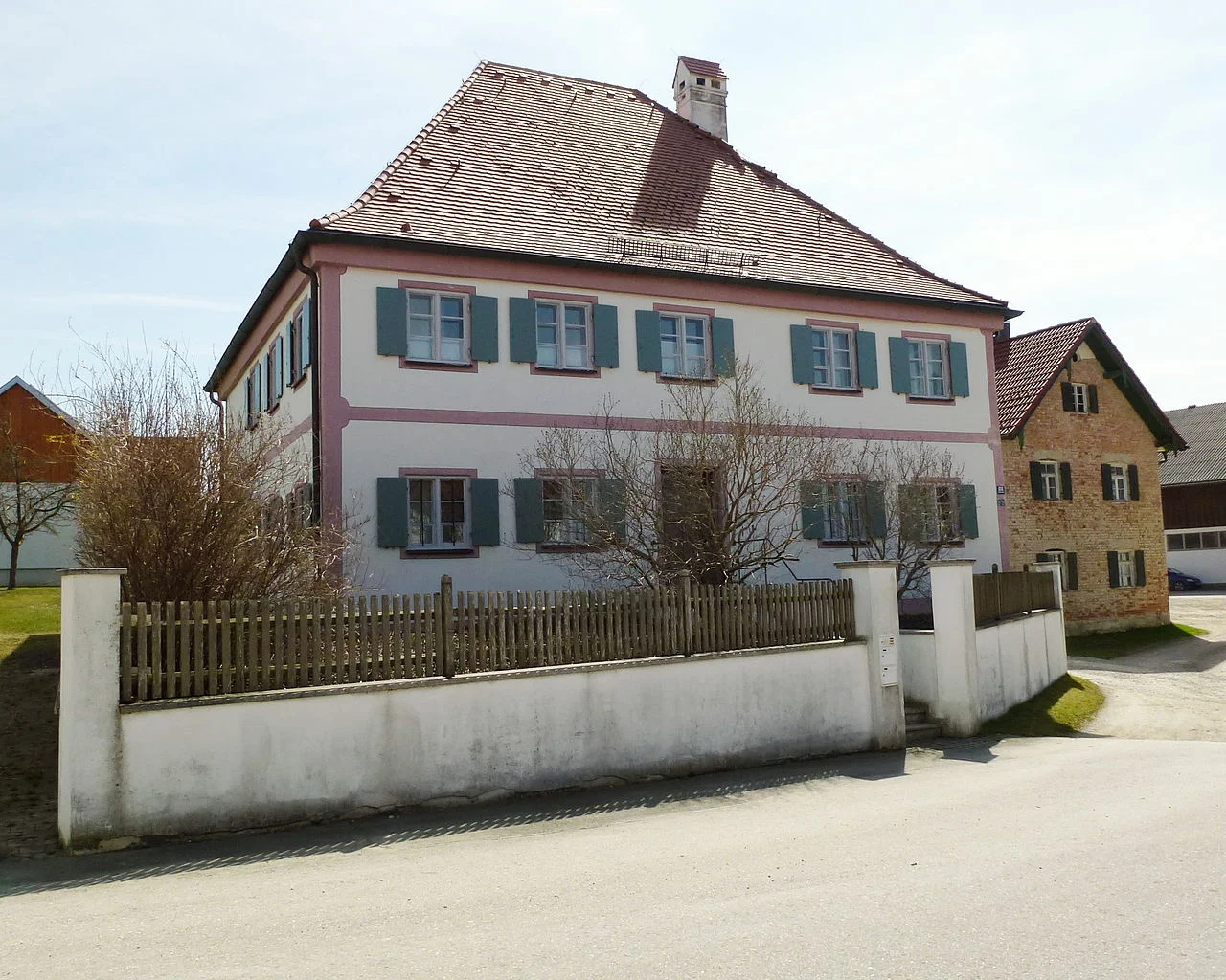 Photo of Hausen