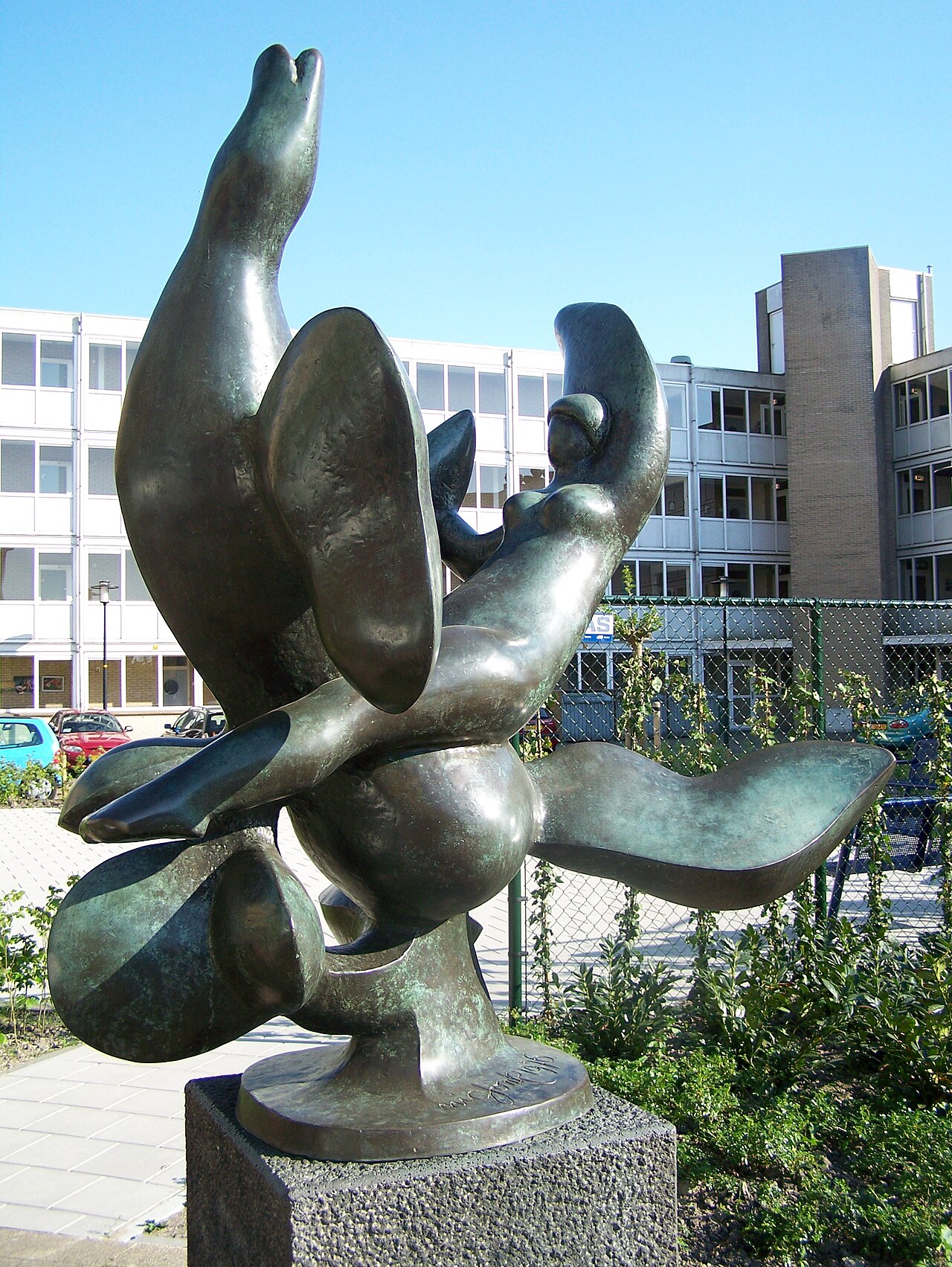 Sculpture "Aarde en Water" (Earth and water) made by Nic Jonk in 1980. Placed at the square called Dolomiet in Heerhugowaard.