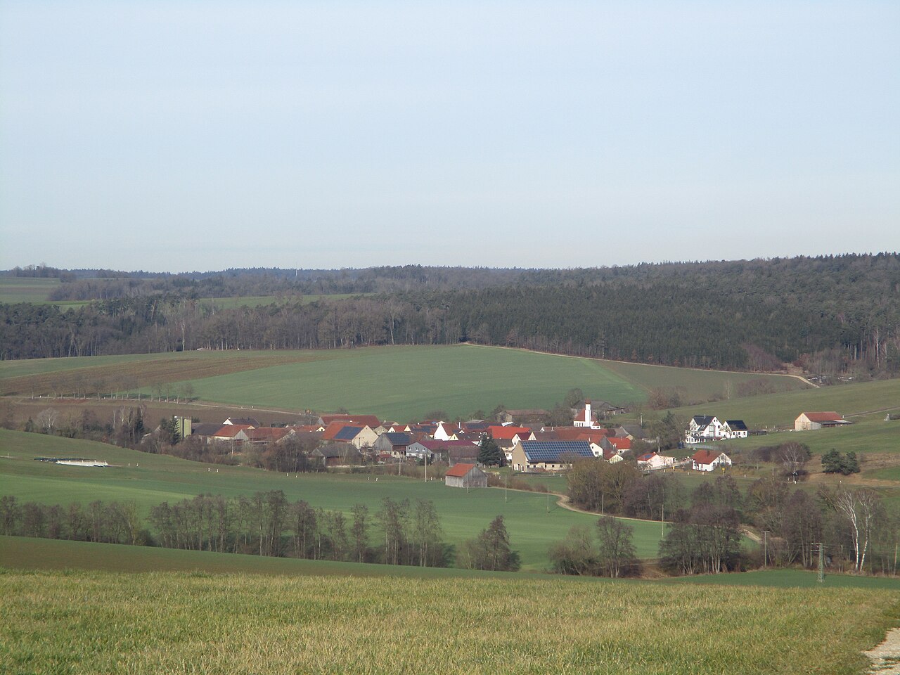 The village of Hochfeld, east of Daiting, Bavaria, seen from the south.