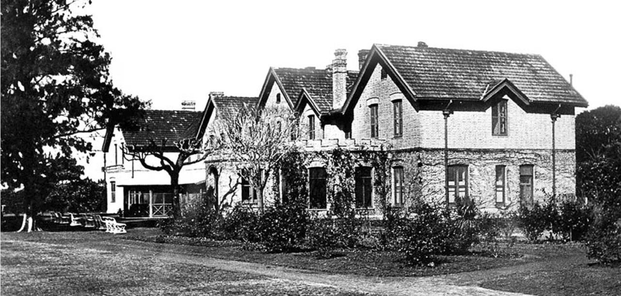the first clubhouse, inaugurated 1894