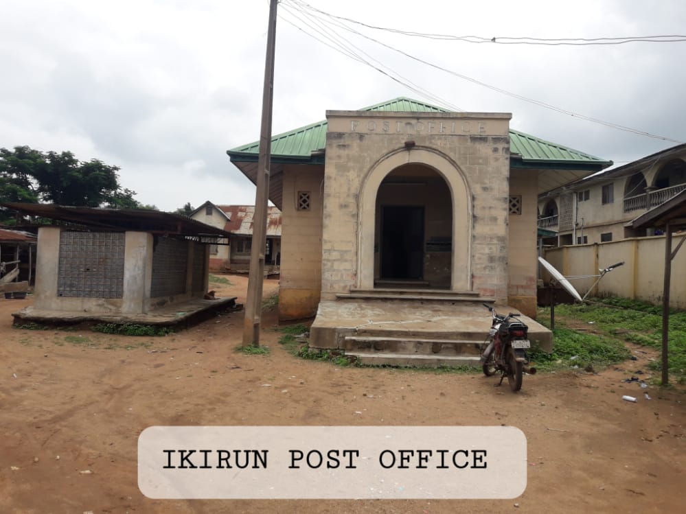 The front view of Ikirun Post Office