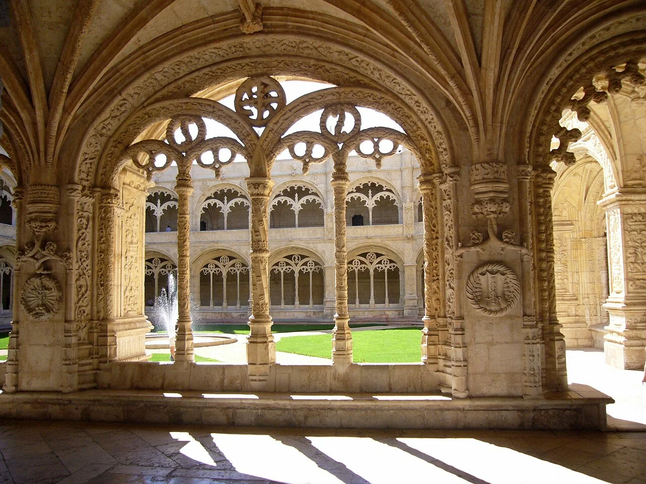 Photo of Jerónimos