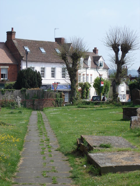Kineton churchyard View across the churchyard towards the centre of Kineton
