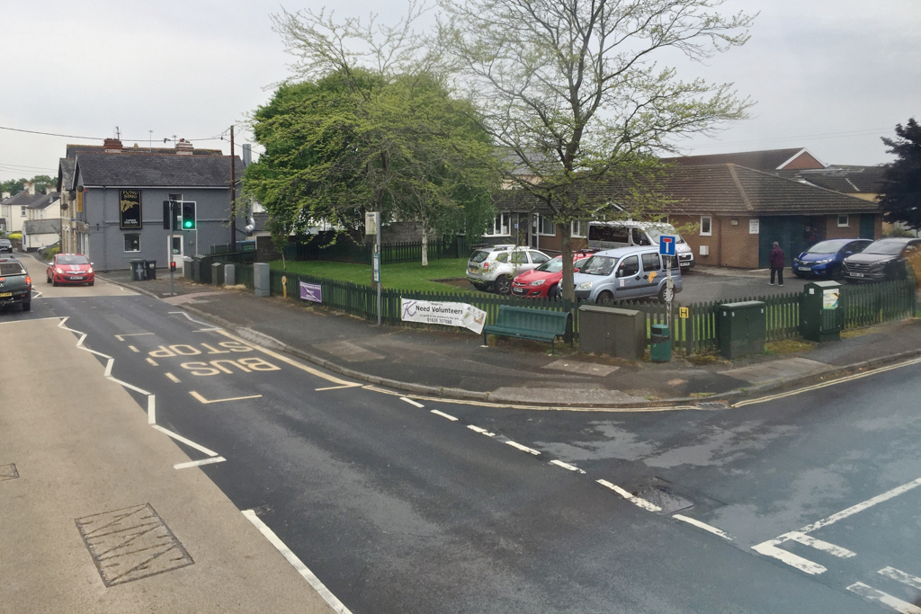 Kingsteignton Health Centre and bus stop, Gestridge Road, Kingsteignton