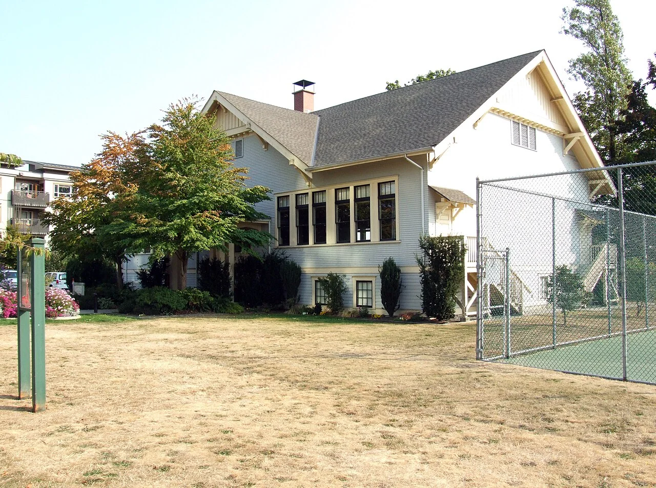 Photo of Kingsway South