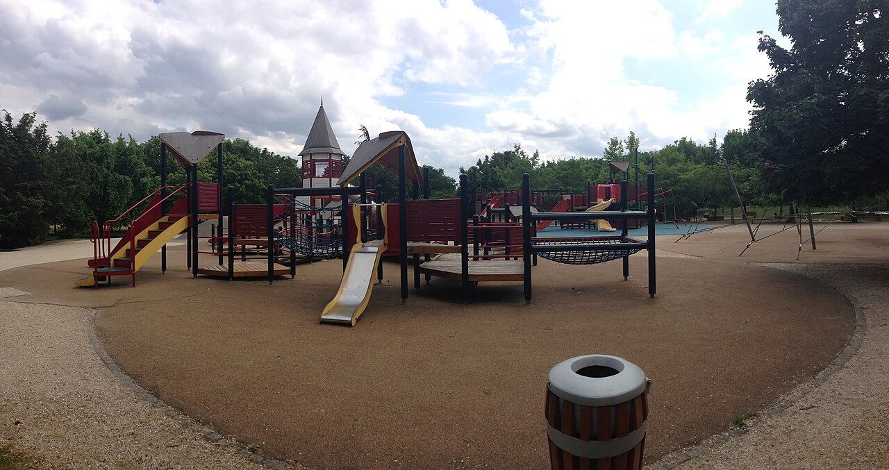 Parc départemental de l'Île-Saint-Denis : aire de jeux