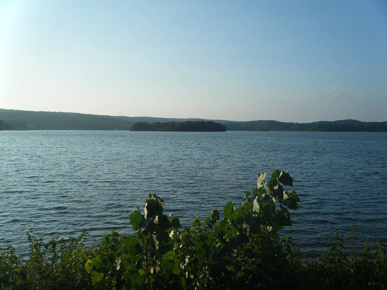 Photo of Lake Pocotopaug