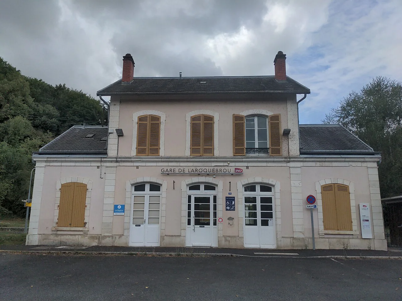 Photo of Laroquebrou