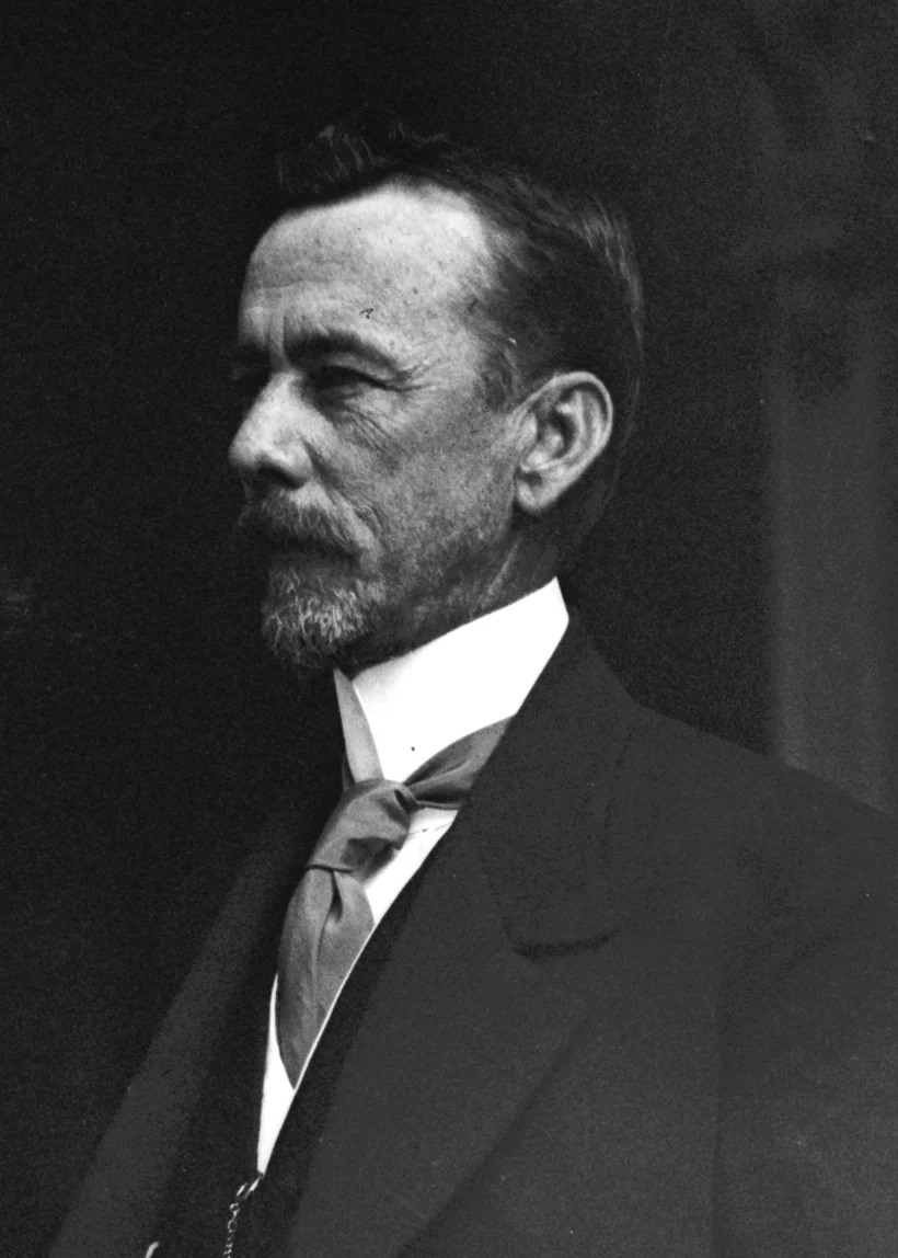 Photo of Lauro Müller